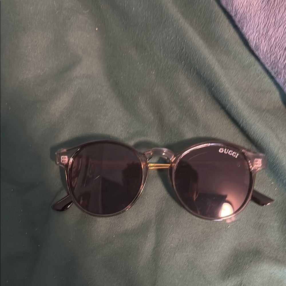 Gucci Transparent Black Round Sunglasses
